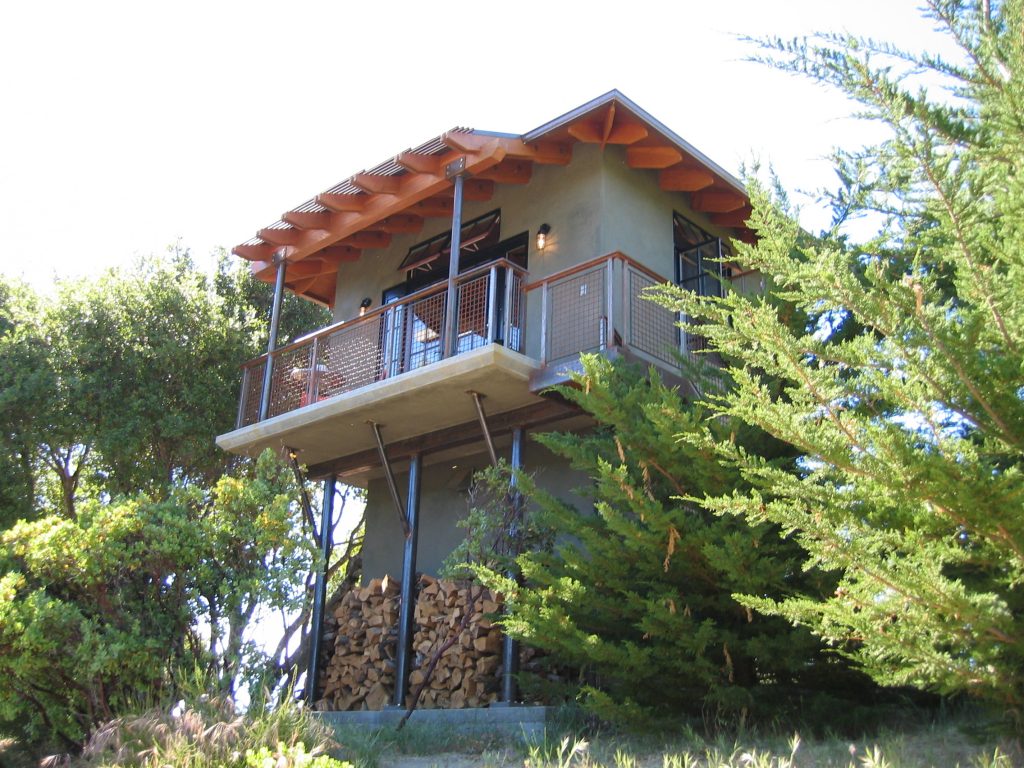 Guest Tower - Concrete Cantilever