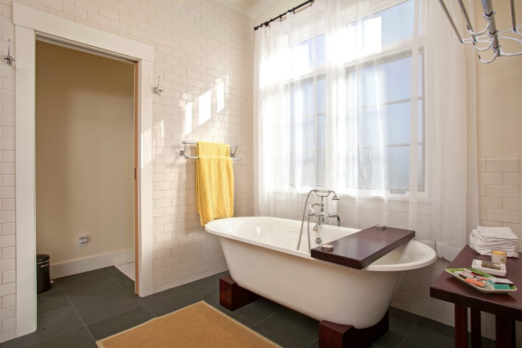 Master Tub