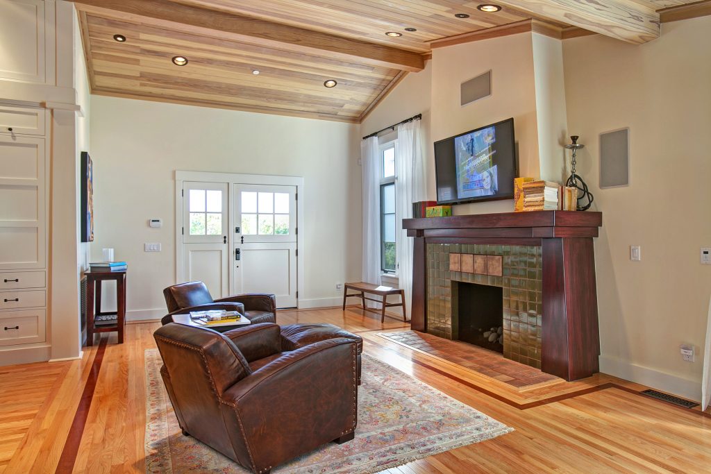 Craftsman Living Room with Dutch Door Entry
