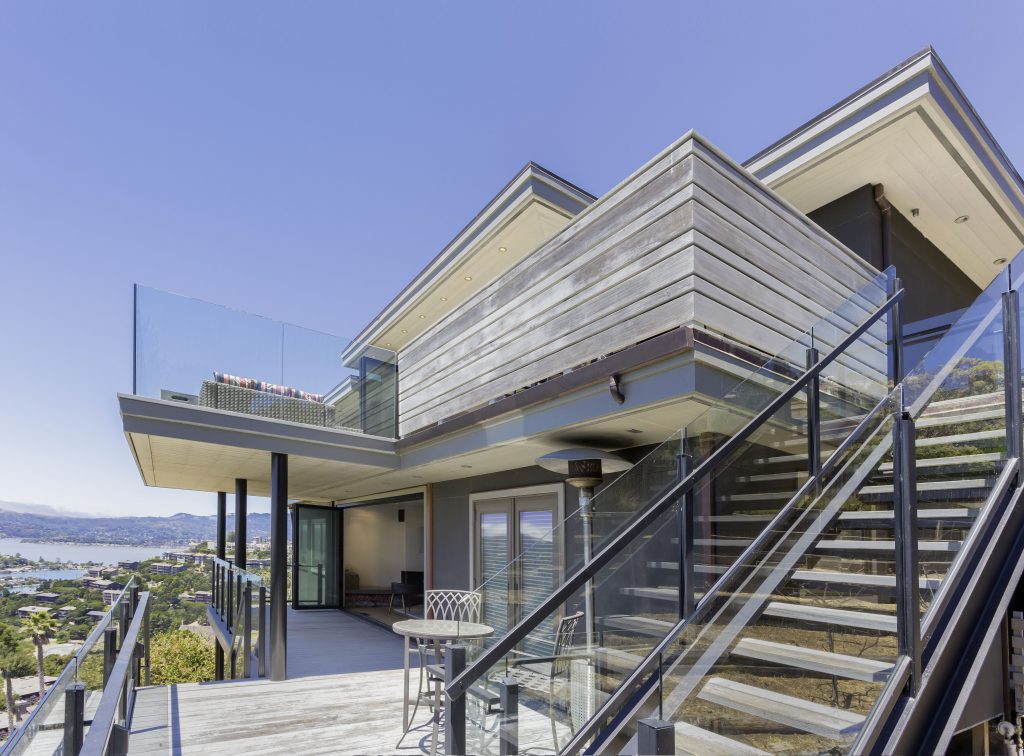 Modern Cantilevered Decks and Roofline