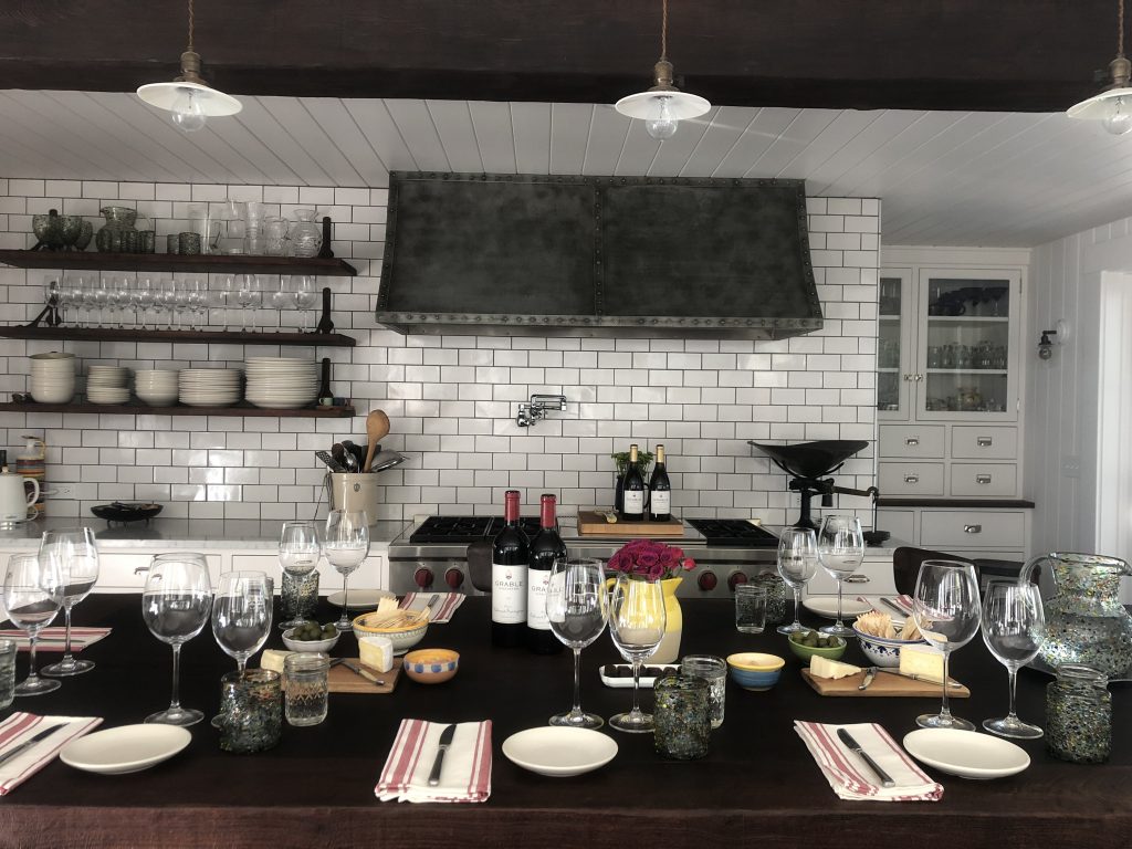 Farmhouse Custom Hood + Pantry